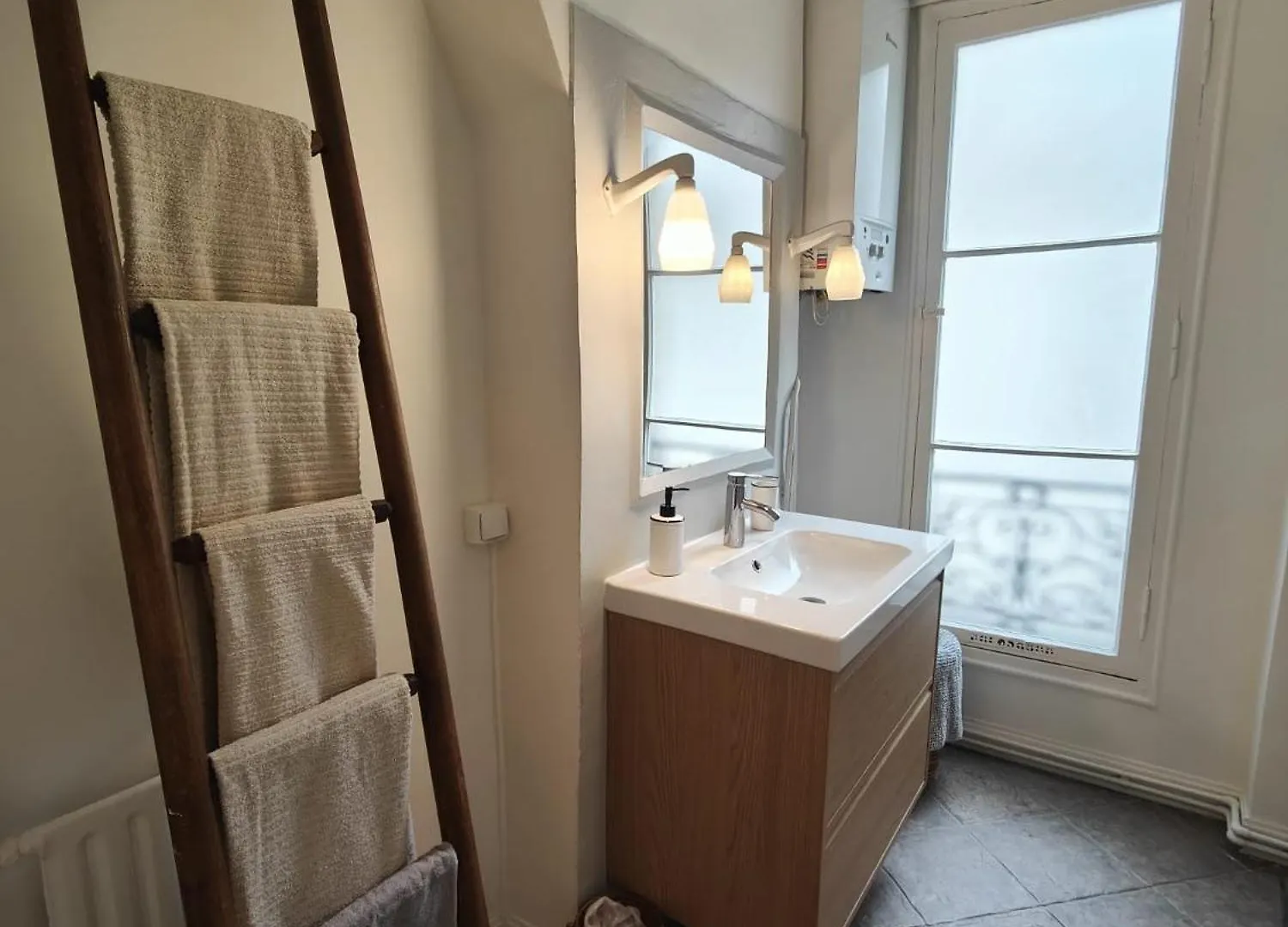 Beau 3 Pieces Au Pied De Montmartre Apartman *